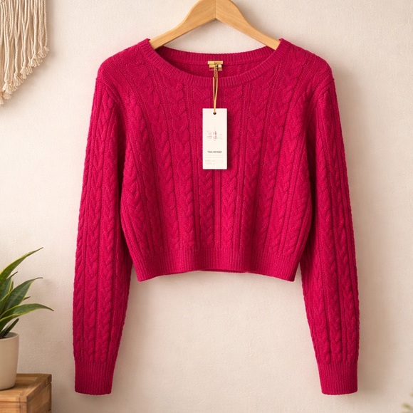 🛍️ IMMODEL pink, long sleeved cropped pullover sweater size large NWT - Picture 3 of 6